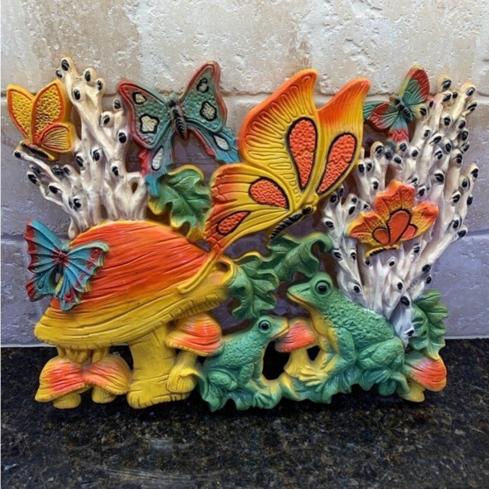 Vintage 70’s Homco Mushroom Butterflies Frogs Plaque